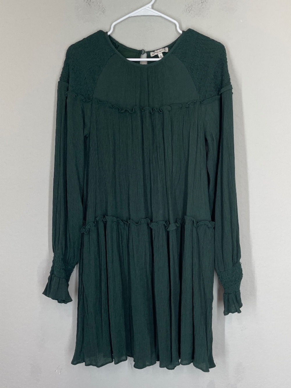 Moon River Babydoll Mini Dress Women's L Long Sleeve Tiered Smocked Lined